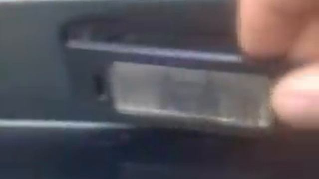 снятие фонаря подсветки номера..mp4 смотреть онлайн