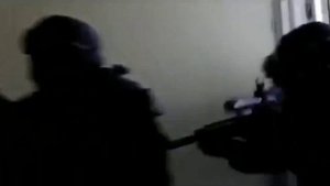 ФБР врывается в дом (FBI open up)