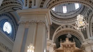 Bendita y alabada sea la Virgen del Pilar. Órgano en el altar mayor de la Basílica del Pilar 💕