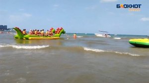 В Анапе появился новый водный аттракцион: морской дракон катает туристов