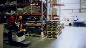 Правила безопасности работы на складе — Проверяй исправность техники