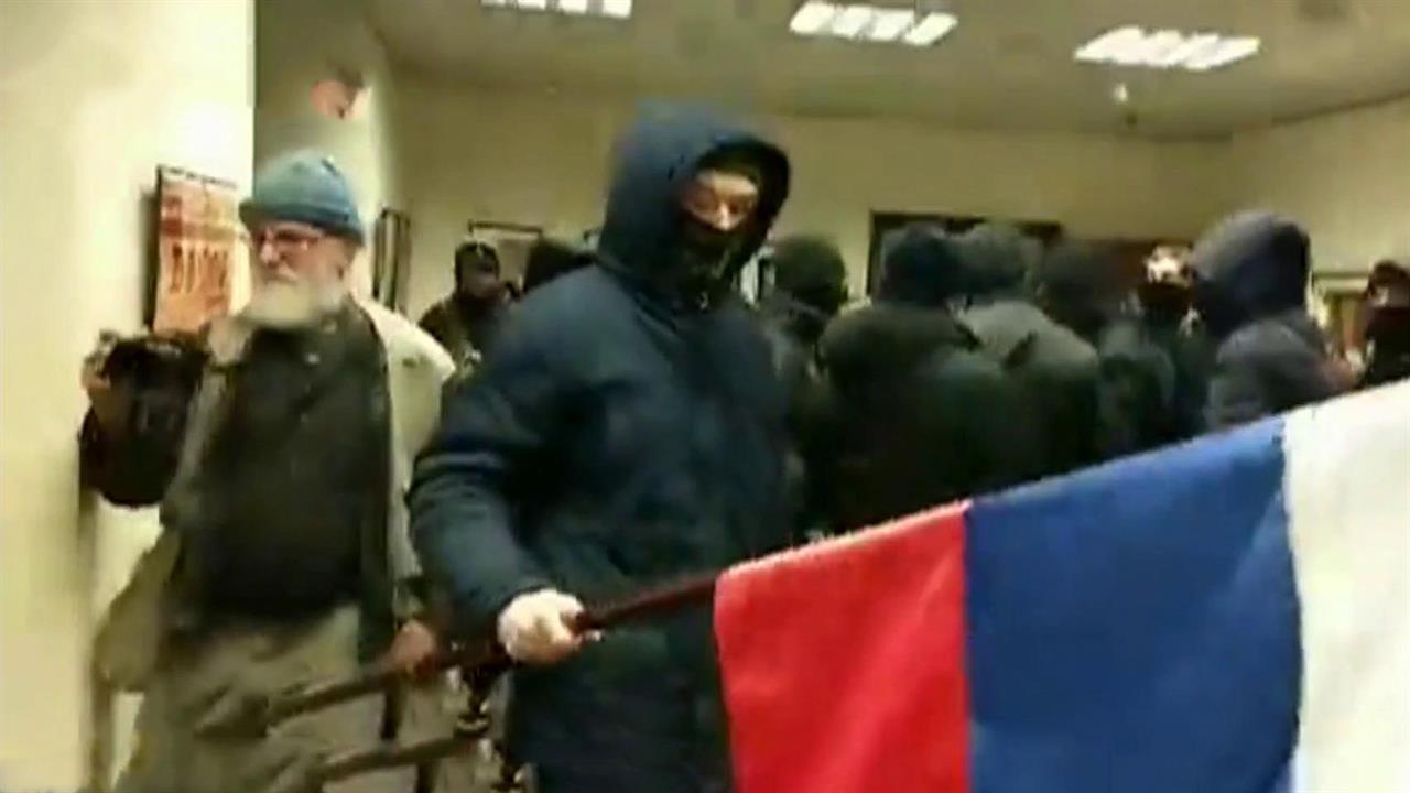 В Киеве радикалы устроили погром в здании представительства Россотрудничества