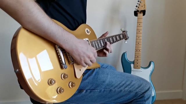 Fender Player Stratocaster -vs- Gibson Les Paul смотреть онлайн