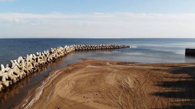 Волнорез на реке Волга, Куйбышевское водохранилище.