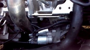 Замена антифриза автомобиля  Лада Гранта 2020 (часть 2) без ямы и съёма защиты двигателя