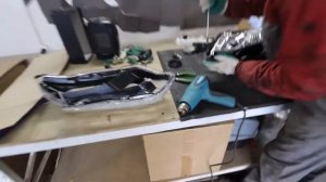 Установка линз Optima в фары Nissan X-Trail III T32 SUV 2014 года в центре ГулливерАвто