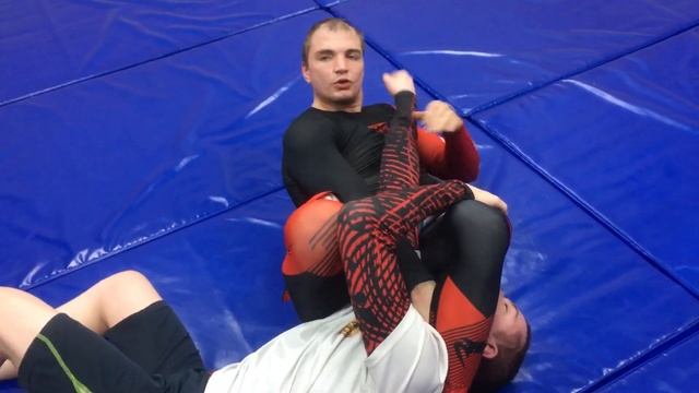 Переход на руку и на треугольник со стойки смотреть онлайн