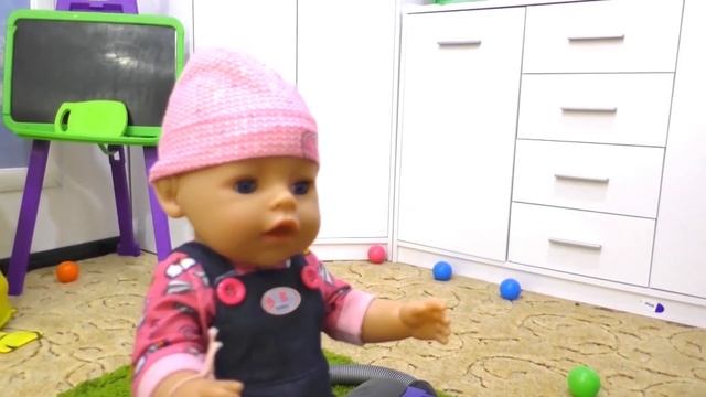 Видео для детей про Пылесос . Скетчи от Додо. Darina playing with kids Vacuum Cleaner. смотреть онлайн