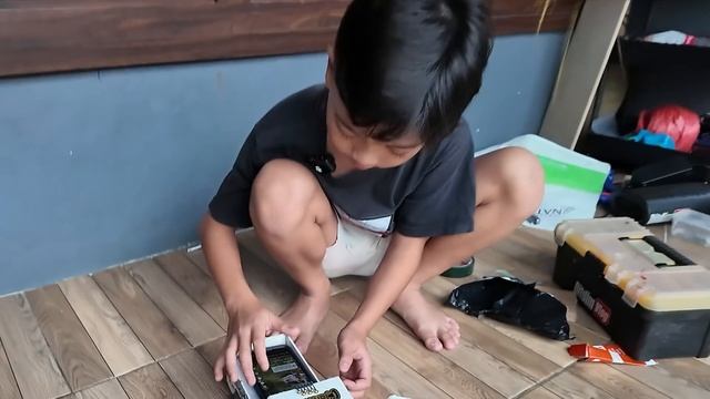 BELI BASURI!! DIMAS BELI MAINAN BASURI MINI UNTUK TRAGA MINIATUR.. смотреть онлайн