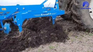 Стерньовий культиватор LEMKEN Kristall 9/350 з трактором New Holland T6090