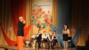 С 8 марта - сценка из школьной жизни