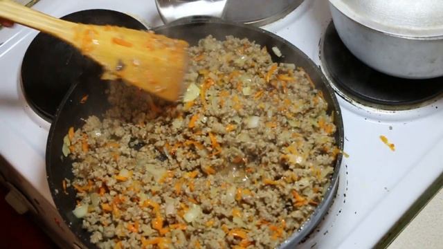 Даже не думал что это так вкусно! Готовить просто! Макароны с фаршем и овощами.