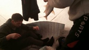 Экстремальная рыбалка, жуткий ветер и мороз -40