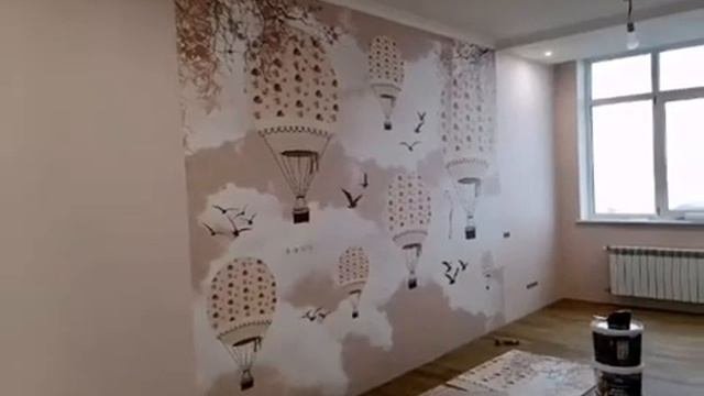 Кварцвиниловое покрытие/Ламинат на стене и на полу