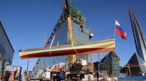 Спуск на воду капитанской гички  на верфи исторического судостроения «Полтава»