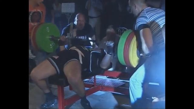 Роберт Луандо - жим лежа 410 кг (109 кг) смотреть онлайн