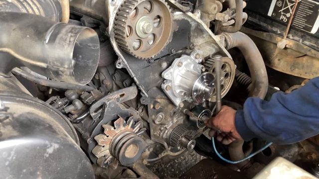 ►⚙️ CAMBIO correa de distribución ⚙️ TOYOTA LJ70 2LT ⚙️◄ смотреть онлайн