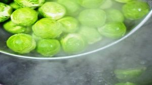 Брюссельская капуста с грибами