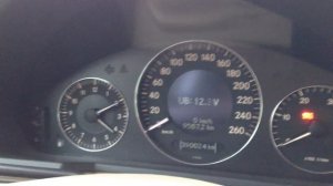 Мерседес е класс w211 как проверить уровень масла в двигателе Mercedes E class w211 от / AEYTV