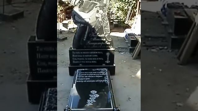Памятник мотоциклисту, памятник байкеру , красивый памятник с пейзажем, эксклюзивный памятник.