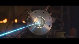 Тони Старк создаёт новый химический элемент Железный человек 2 2010