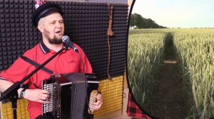 Меж высоких хлебов затерялося