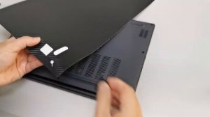 【Ezstick】ASUS Vivobook 15 OLED M1505 M1505Y X1505 X1505VA 搖滾黑 鍵盤膜樣式 及 機身貼 螢幕貼 TouchPad貼 施工過程 DIY筆電包