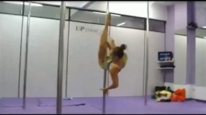 Красивые танцы девушек на шесте.