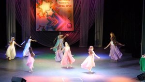 Ансамбль Экспресс - танец "Ветер перемен" 10-12 лет