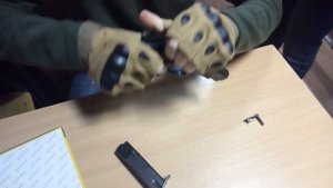 Пистолет Форт 12, неполное разбирание - собирание. The pistol Fort 12, incomplete sorting - picking