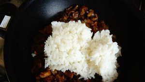 Пирожки с грибами и рисом