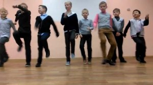 Мои одноклассники мальчики танцуют ли вальс