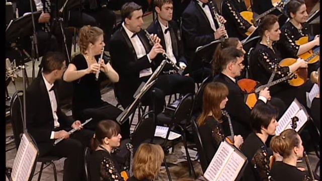 Ю. Фучик "Старый ворчун" (унисон басовых домр) смотреть онлайн