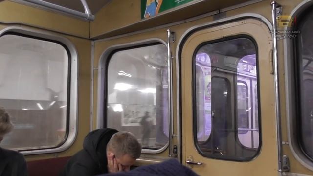 Метровагоны 81-718/719 в Харькове, звуки ТИСУ смотреть онлайн