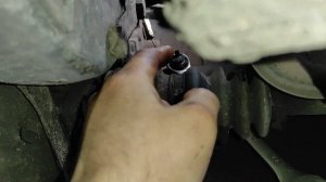 загорается лампа давления масла на холостых сенс