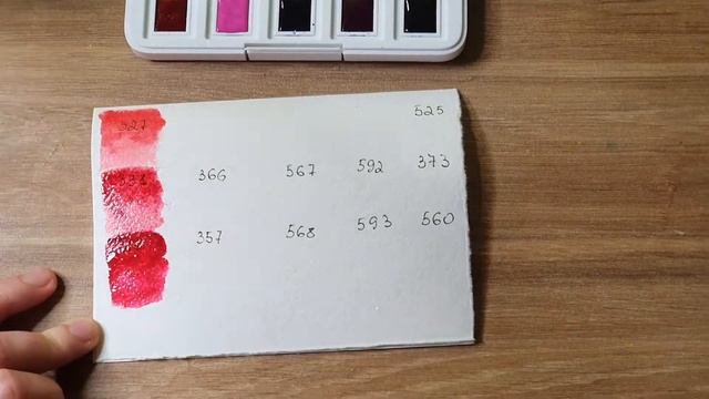 Обзор акварельной палитры из 12 цветов от Ван Гог - Royal Van Gogh 12 pans pocket box Pink & Violet