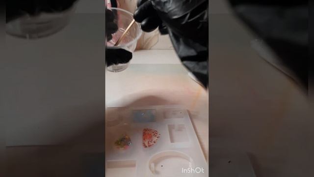 Делаю кулоны из эпоксидной смолы?? смотреть онлайн