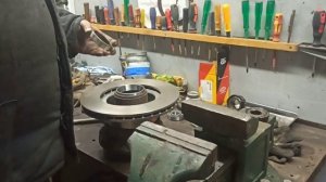 Замена передних тормозных дисков и ступичных подшипников на Газели.