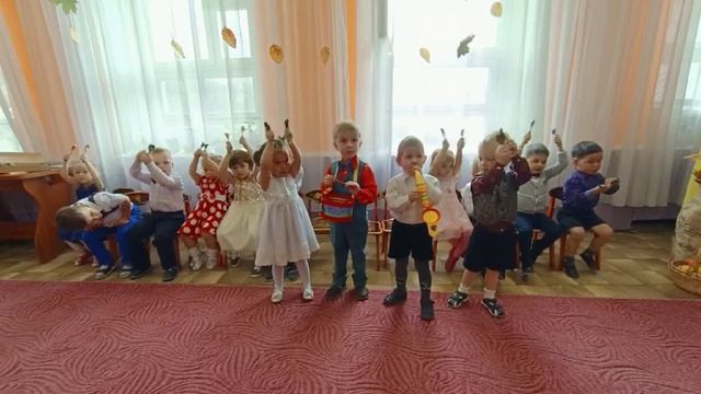 Ансамбль во второй младшей группе. возраст детей 3-4 года. смотреть онлайн
