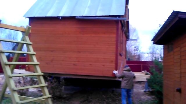 Перенос дачного дома краном