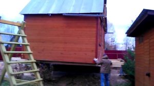 Перенос дачного дома краном