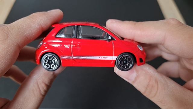 Unboxing Bburago car 1/43 Fiat 500 abarth смотреть онлайн