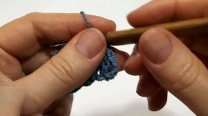 Как связать шаль крючком.  Шаль паучки, вязать ЛЕГКО и БЫСТРО.  Урок 235  Simple crochet shawl