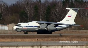 Посадка Ил-76МД-90А RF-78658 с именем "Генрих Новожилов"