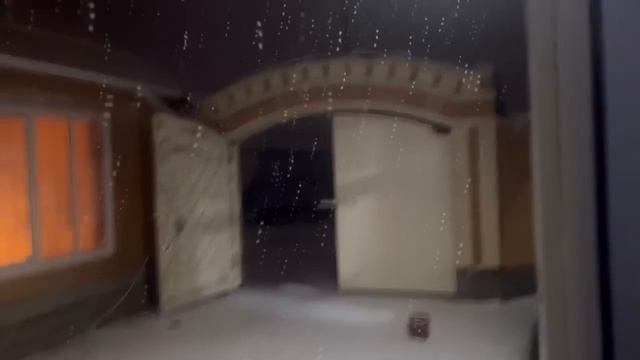 Упало дерево Словно землетрясение ???свекровь испугалась Сильно ?Мужчинам полно работы смотреть онлайн