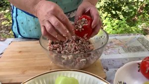 Очень ароматное и вкусное блюдо! Фаршированные перцы, голубцы и долма в казане! Пальчики оближешь!