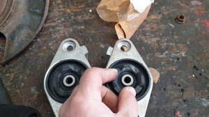 опоры заднего амортизатора sonata nf