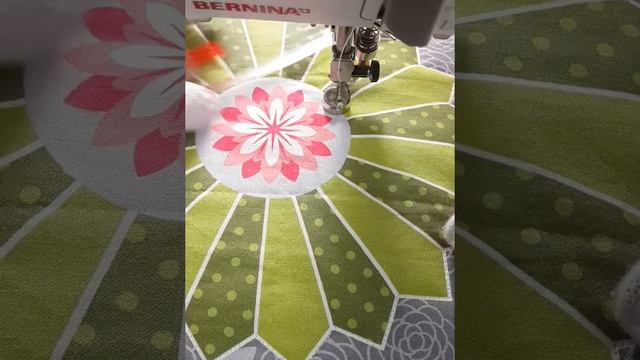 Стёжка по линейкам BERNINA 1 смотреть онлайн