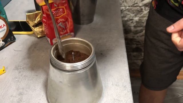 Гейзерная кофеварка . Вкуснее кофе вы дома еще не пили . смотреть онлайн