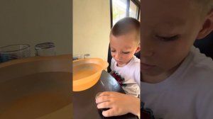 Как доказать, что воздух существует ? ФиксКомпот проводит эксперимент.